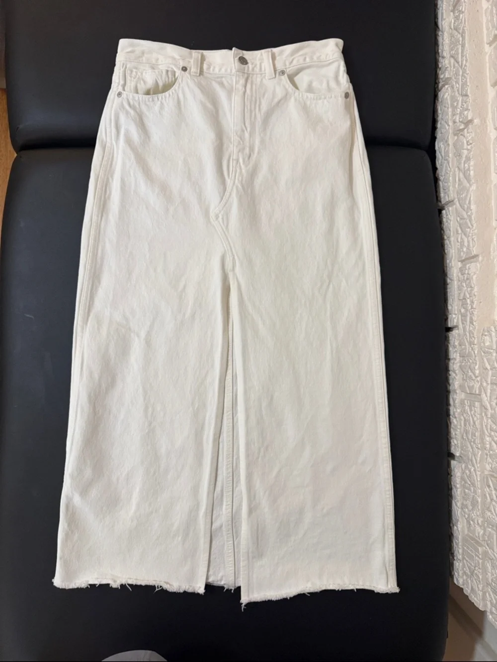 Madewell The Rilee Denim Midi Skirt in White - Size 27 - Picture 3 of 8